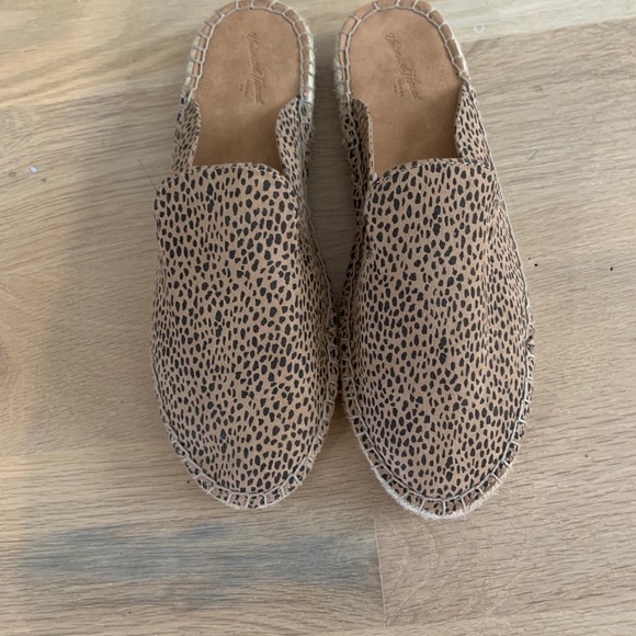 Cheetah spotted slip on sandals - Picture 1 of 4